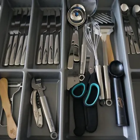 アパート Under Your Eyes *