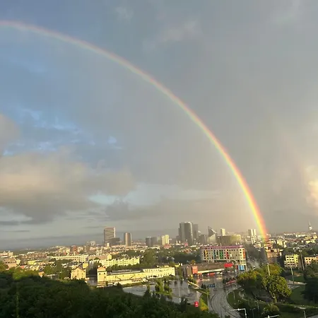 アパート Under Your Eyes *