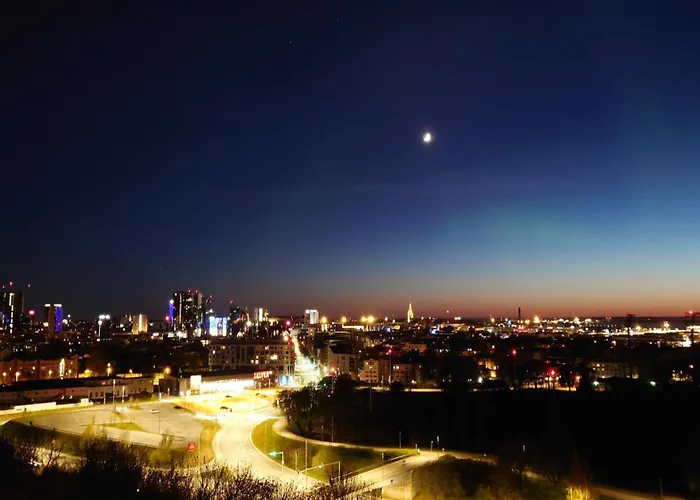 아파트 Under Your Eyes